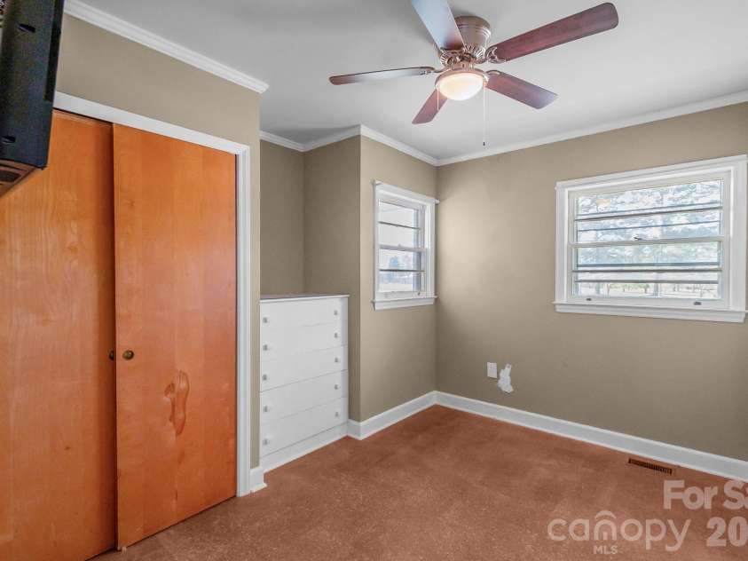 5495 Kershaw Camden Highway, Heath Springs, SC 29058.  MLS# CAR4359531, YatesRealty ID 13549. 