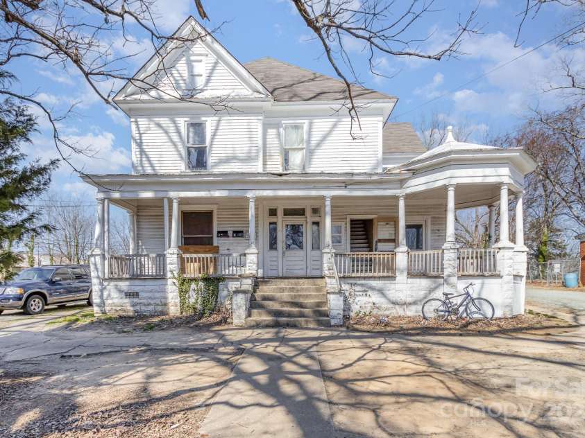 616 Mebane Street, Burlington, NC 27217.  MLS# CAR4228232, YatesRealty ID 1355. 