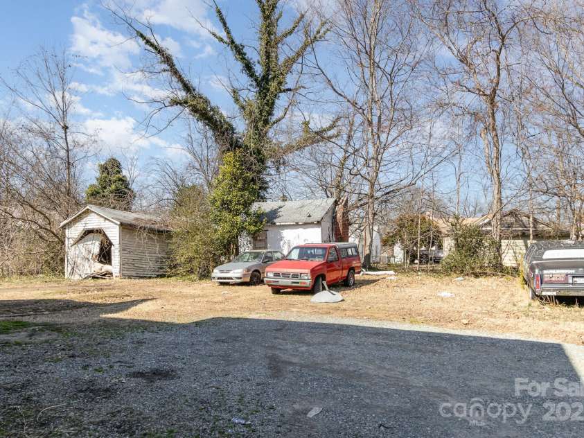616 Mebane Street, Burlington, NC 27217.  MLS# CAR4228232, YatesRealty ID 1355. 