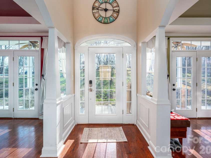 3272 Oak Ridge Circle, Lincolnton, NC 28092.  MLS# CAR4326397, YatesRealty ID 13550. 