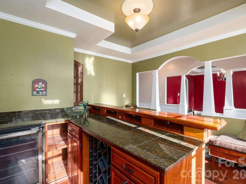 3272 Oak Ridge Circle, Lincolnton, NC 28092.  MLS# CAR4326397, YatesRealty ID 13550. 