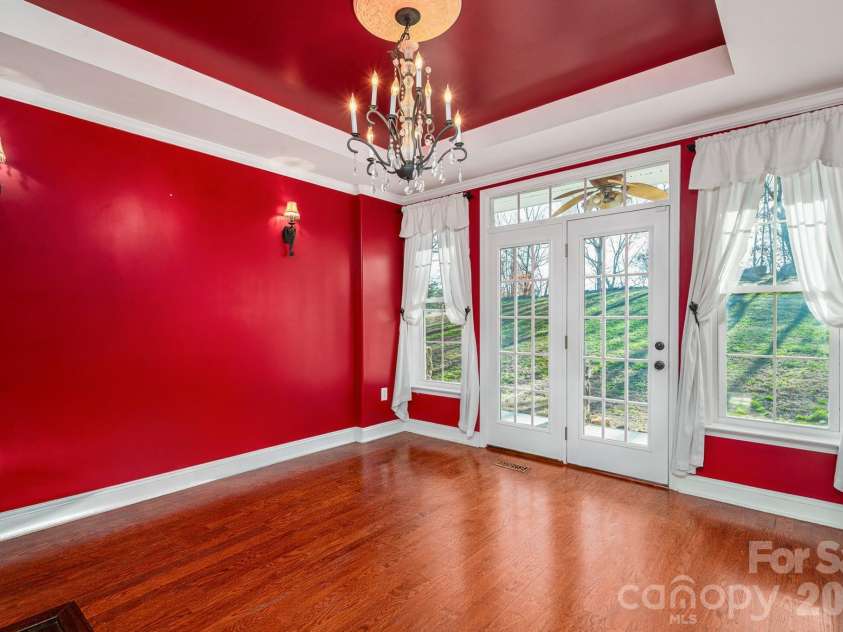 3272 Oak Ridge Circle, Lincolnton, NC 28092.  MLS# CAR4326397, YatesRealty ID 13550. 