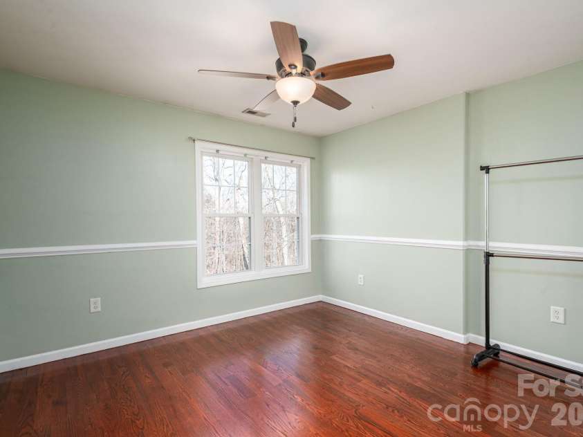 3272 Oak Ridge Circle, Lincolnton, NC 28092.  MLS# CAR4326397, YatesRealty ID 13550. 