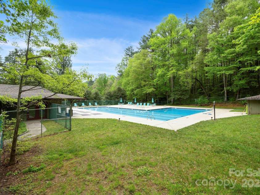 355 Frazier Road, Brevard, NC 28712.  MLS# CAR4257621, YatesRealty ID 13550. 