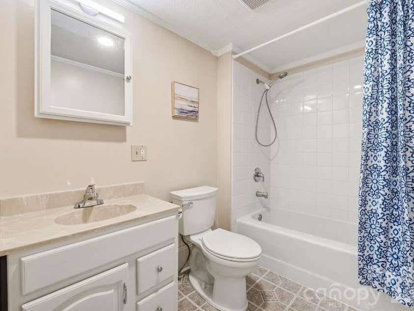 625 Main Street, Kannapolis, NC 28081.  MLS# CAR4365861, YatesRealty ID 13552. Bathroom