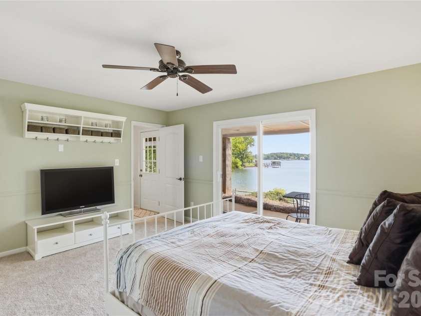 19011 Kailua Circle, Tega Cay, SC 29708.  MLS# CAR4367824, YatesRealty ID 13553. 