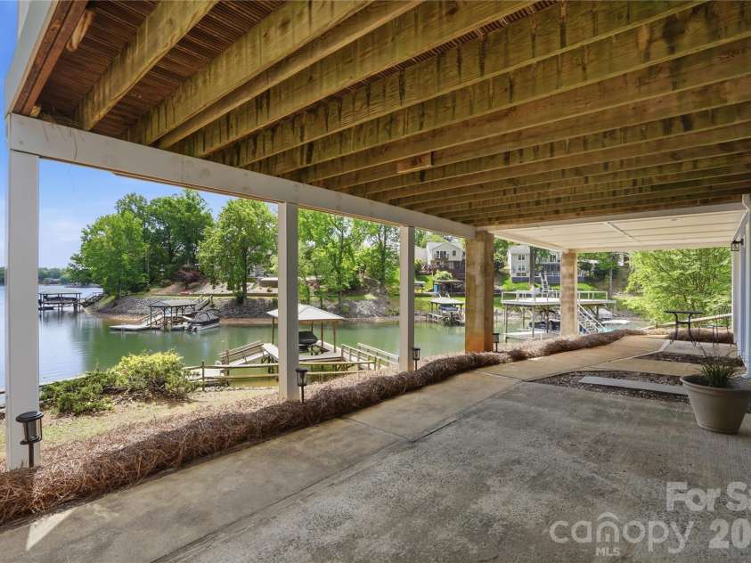 19011 Kailua Circle, Tega Cay, SC 29708.  MLS# CAR4367824, YatesRealty ID 13553. Covered patio is perfect for entertaining