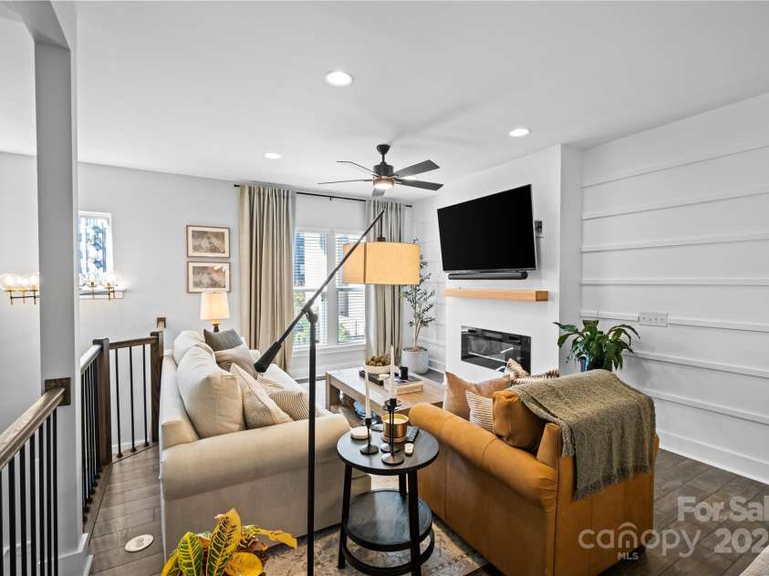 2863 Grand Union Way, Charlotte, NC 28209.  MLS# CAR4255698, YatesRealty ID 13555. 