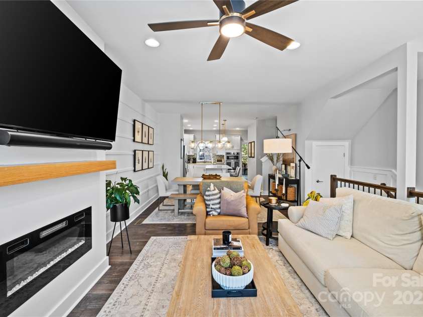 2863 Grand Union Way, Charlotte, NC 28209.  MLS# CAR4255698, YatesRealty ID 13555. 