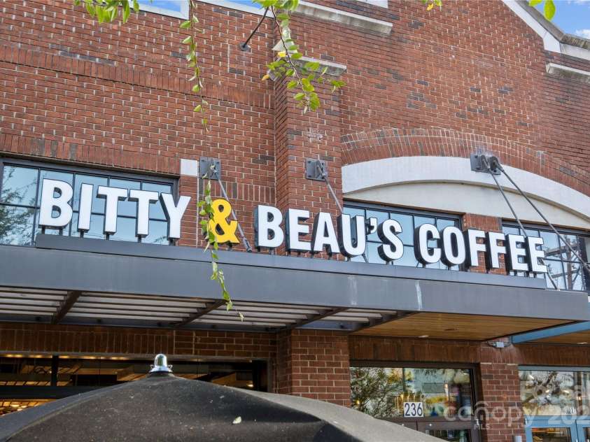 2863 Grand Union Way, Charlotte, NC 28209.  MLS# CAR4255698, YatesRealty ID 13555. 