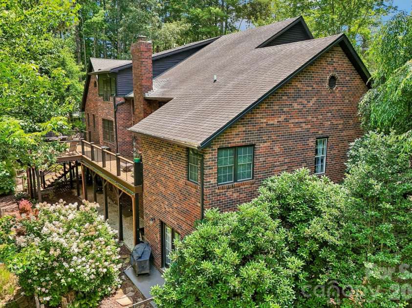 4005 Little River Road, Hendersonville, NC 28739.  MLS# CAR4352423, YatesRealty ID 13556. 