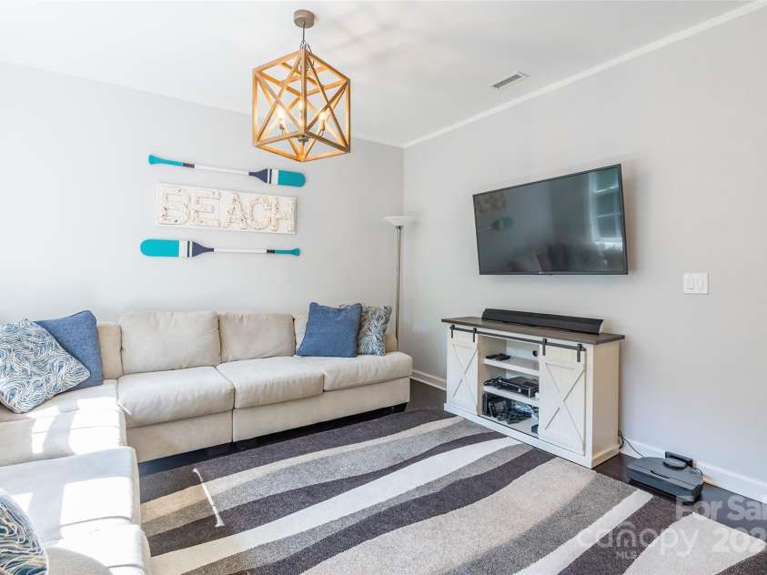 8428 Westmoreland Lake Drive, Cornelius, NC 28031.  MLS# CAR4248143, YatesRealty ID 13556. 