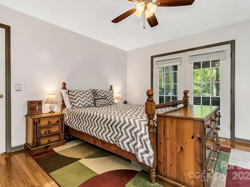 18 Surrey Run, Asheville, NC 28803.  MLS# CAR4250813, YatesRealty ID 13558. 