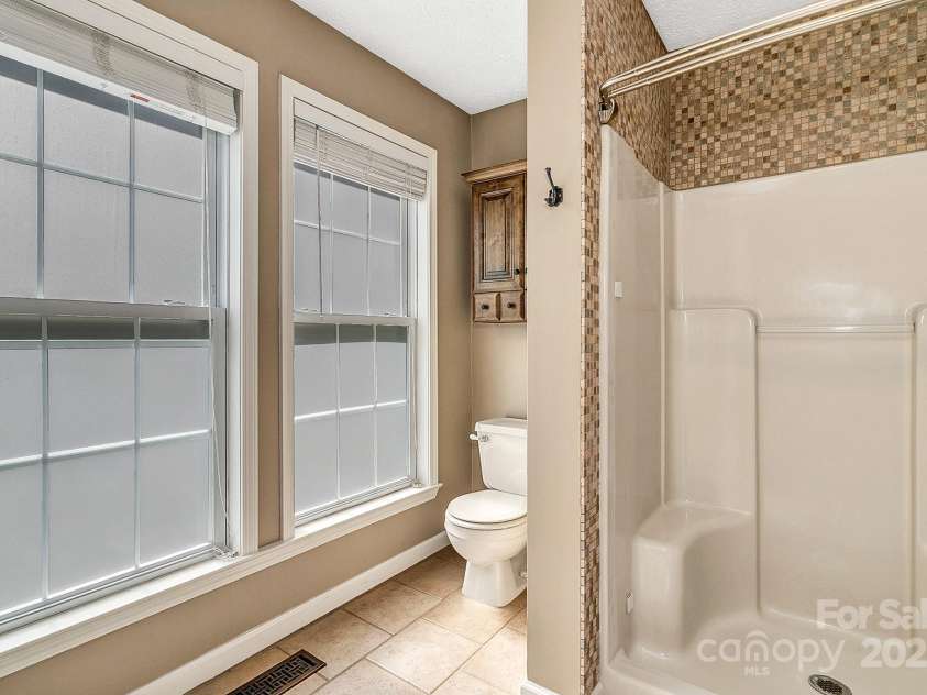 18 Surrey Run, Asheville, NC 28803.  MLS# CAR4250813, YatesRealty ID 13558. 