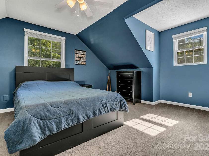 18 Surrey Run, Asheville, NC 28803.  MLS# CAR4250813, YatesRealty ID 13558. 