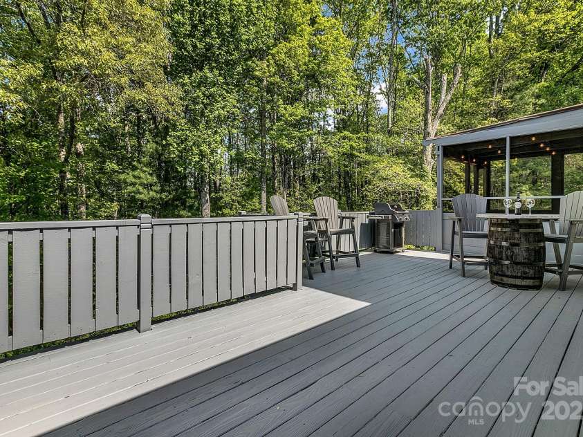 18 Surrey Run, Asheville, NC 28803.  MLS# CAR4250813, YatesRealty ID 13558. 
