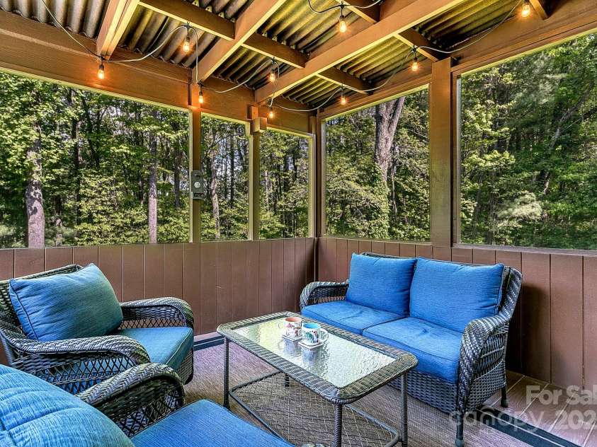 18 Surrey Run, Asheville, NC 28803.  MLS# CAR4250813, YatesRealty ID 13558. 