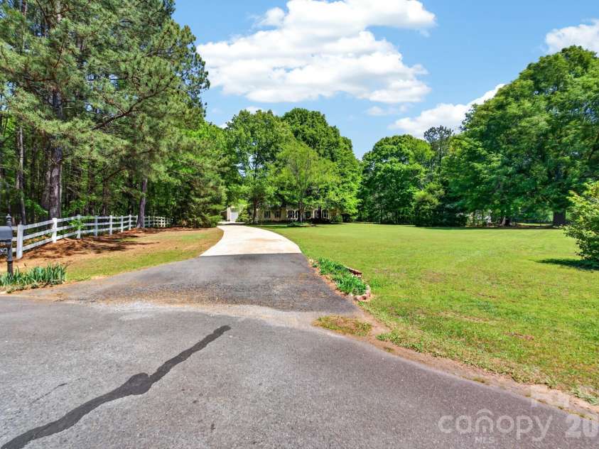 1820 Riva Ridge Court, York, SC 29745.  MLS# CAR4369085, YatesRealty ID 13558. 