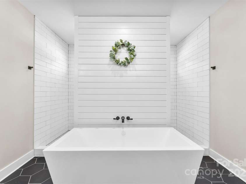 4453 Buffalo Shoals Road, Maiden, NC 28650.  MLS# CAR4251546, YatesRealty ID 13559. 