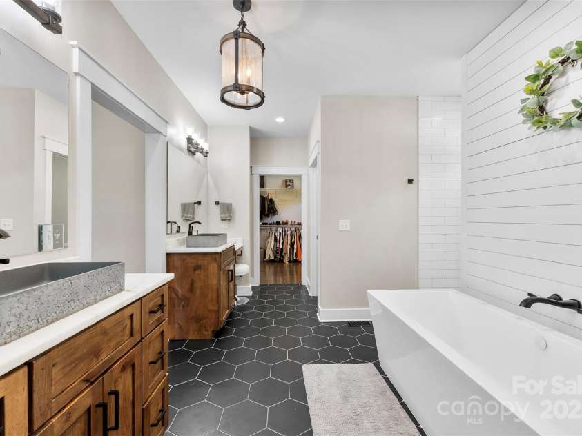 4453 Buffalo Shoals Road, Maiden, NC 28650.  MLS# CAR4251546, YatesRealty ID 13559. 