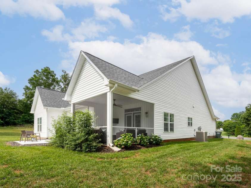 182 Mackenzie Court, China Grove, NC 28023.  MLS# CAR4258422, YatesRealty ID 13560. 