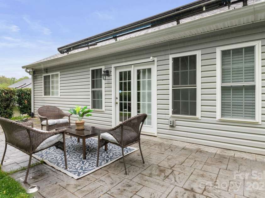 57 Stonebridge Drive, Asheville, NC 28805.  MLS# CAR4216613, YatesRealty ID 13561. 