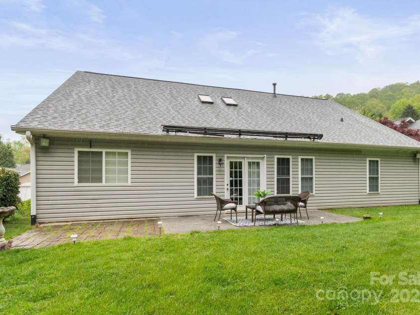 57 Stonebridge Drive, Asheville, NC 28805.  MLS# CAR4216613, YatesRealty ID 13561. 