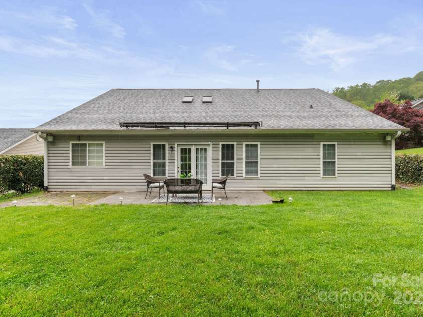 57 Stonebridge Drive, Asheville, NC 28805.  MLS# CAR4216613, YatesRealty ID 13561. 