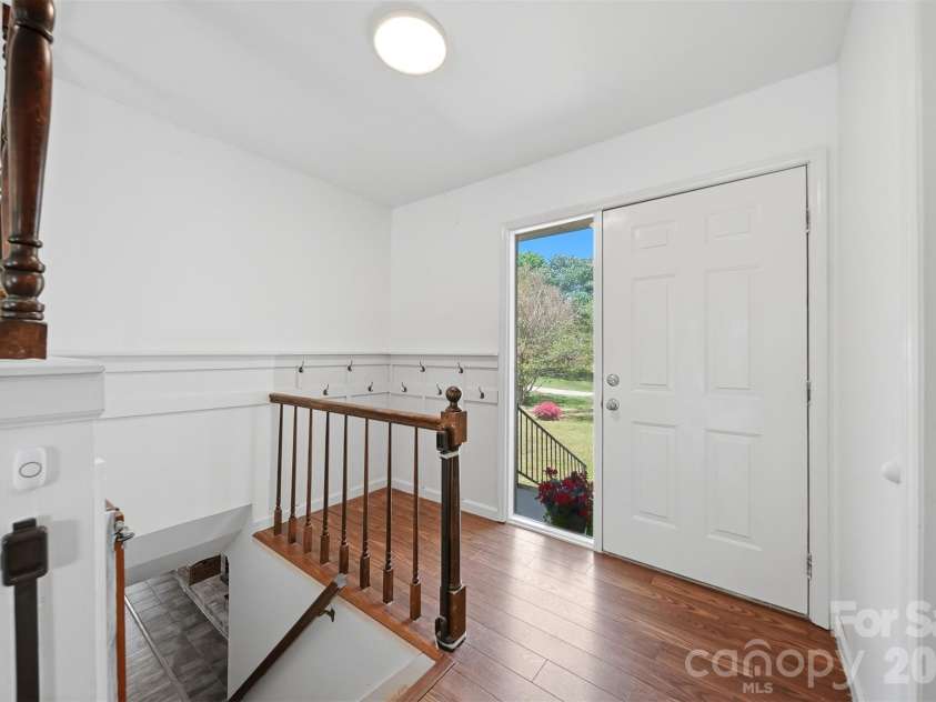 1730 Hamilton Street, Hickory, NC 28602.  MLS# CAR4368375, YatesRealty ID 13562. Drop zone in foyer