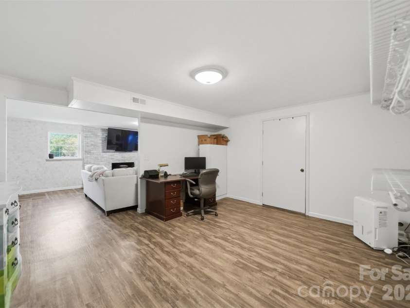 1730 Hamilton Street, Hickory, NC 28602.  MLS# CAR4368375, YatesRealty ID 13562. Flex area - perfect for home office, workouts, hobbies...