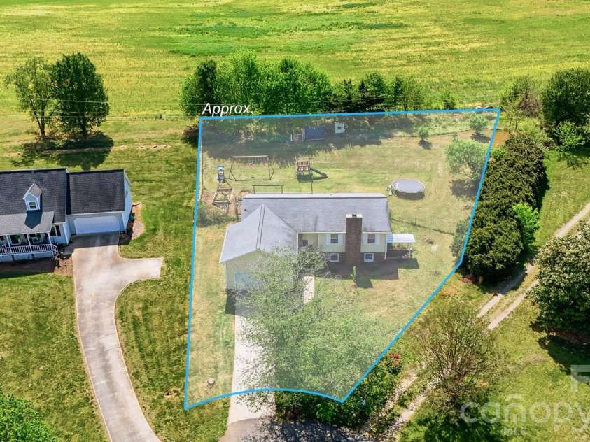 1730 Hamilton Street, Hickory, NC 28602.  MLS# CAR4368375, YatesRealty ID 13562. Lot lines are approximate