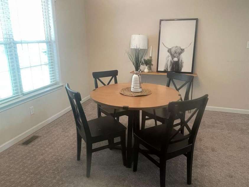 2645 Old US 70 Road, Cleveland, NC 27013.  MLS# CAR4251624, YatesRealty ID 13562. Dining area