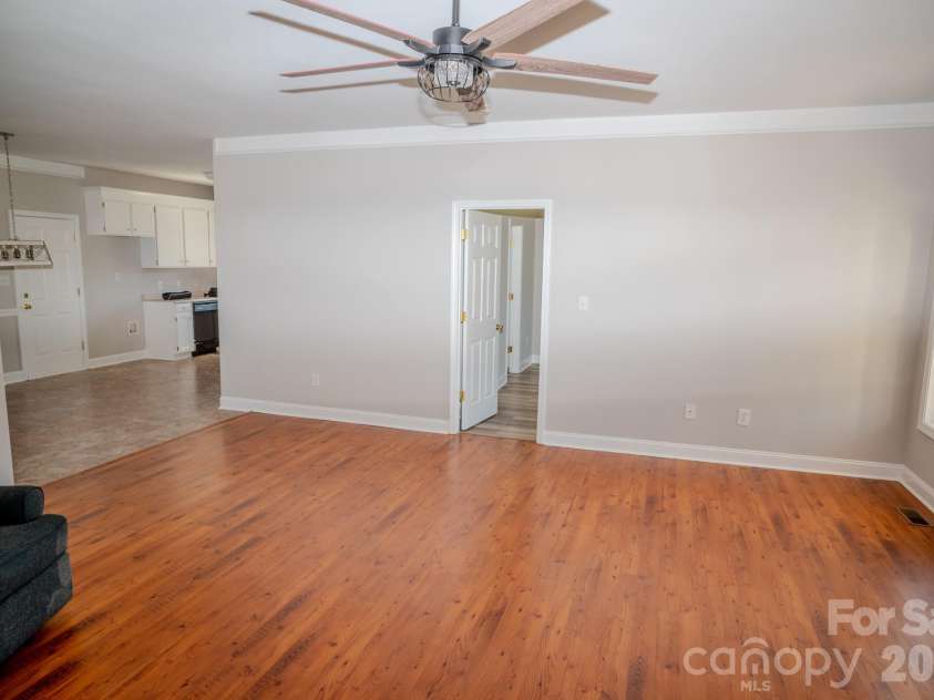 1009 Preston Drive, Lowell, NC 28098.  MLS# CAR4357037, YatesRealty ID 13567. 