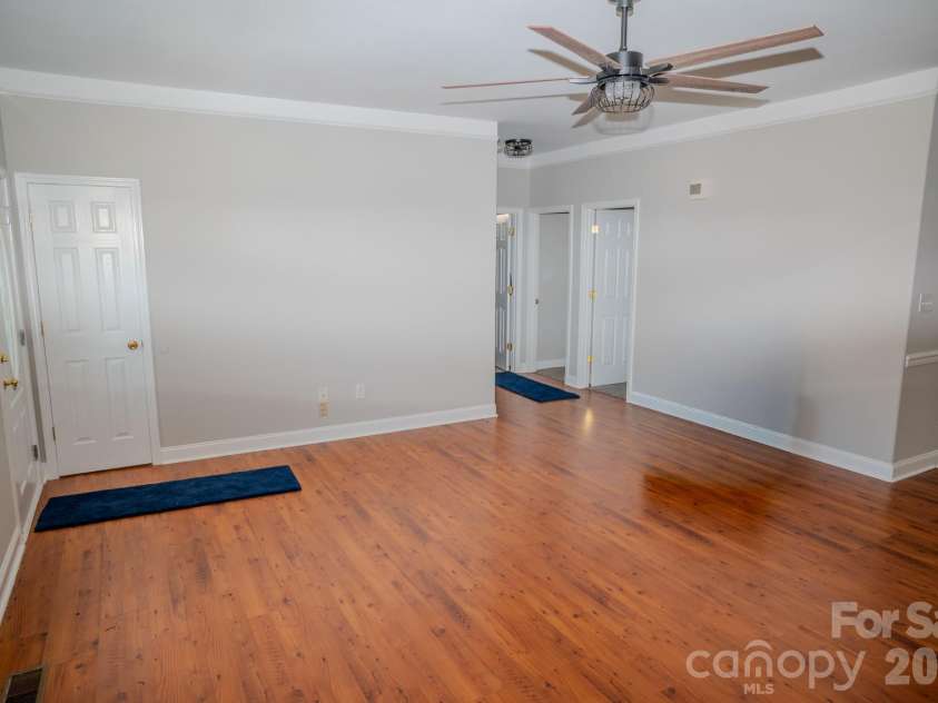 1009 Preston Drive, Lowell, NC 28098.  MLS# CAR4357037, YatesRealty ID 13567. 