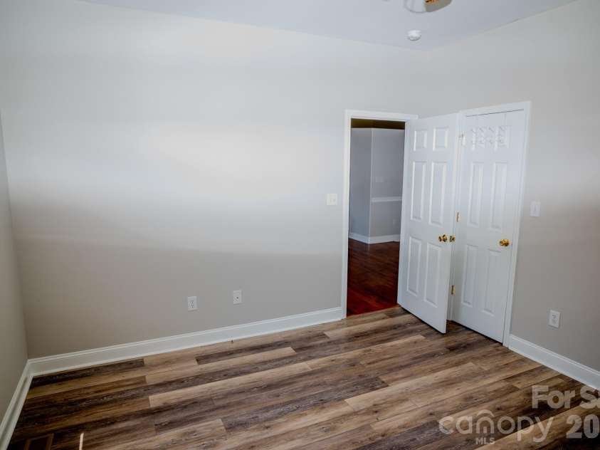 1009 Preston Drive, Lowell, NC 28098.  MLS# CAR4357037, YatesRealty ID 13567. 