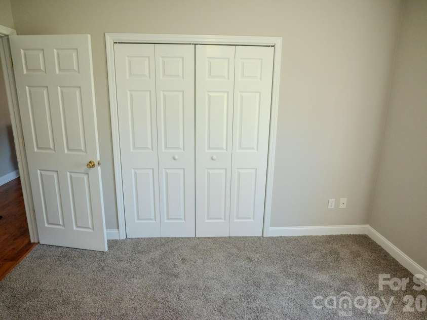 1009 Preston Drive, Lowell, NC 28098.  MLS# CAR4357037, YatesRealty ID 13567. 