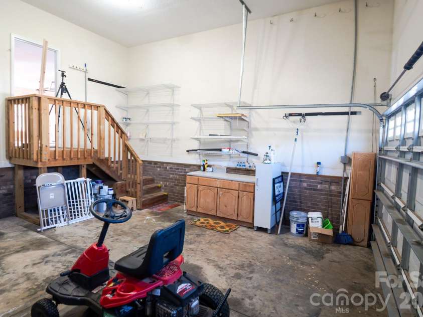 1009 Preston Drive, Lowell, NC 28098.  MLS# CAR4357037, YatesRealty ID 13567. 