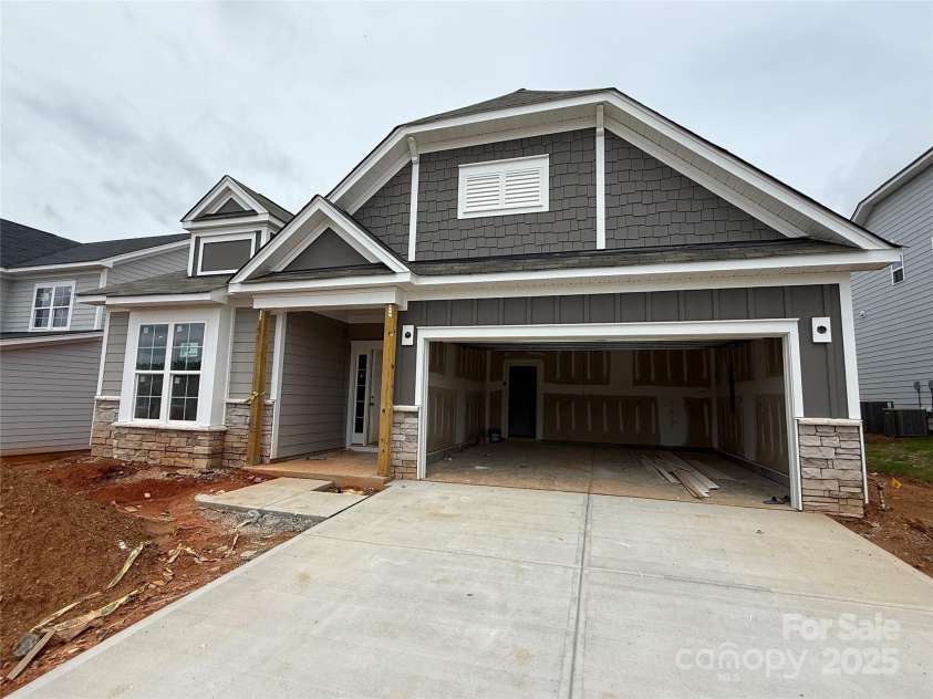 2210 Camber Drive, Gastonia, NC 28054.  MLS# CAR4223870, YatesRealty ID 13569. 