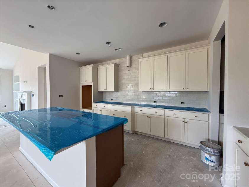 2210 Camber Drive, Gastonia, NC 28054.  MLS# CAR4223870, YatesRealty ID 13569. Kitchen