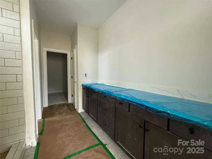 2210 Camber Drive, Gastonia, NC 28054.  MLS# CAR4223870, YatesRealty ID 13569. Premier Bath