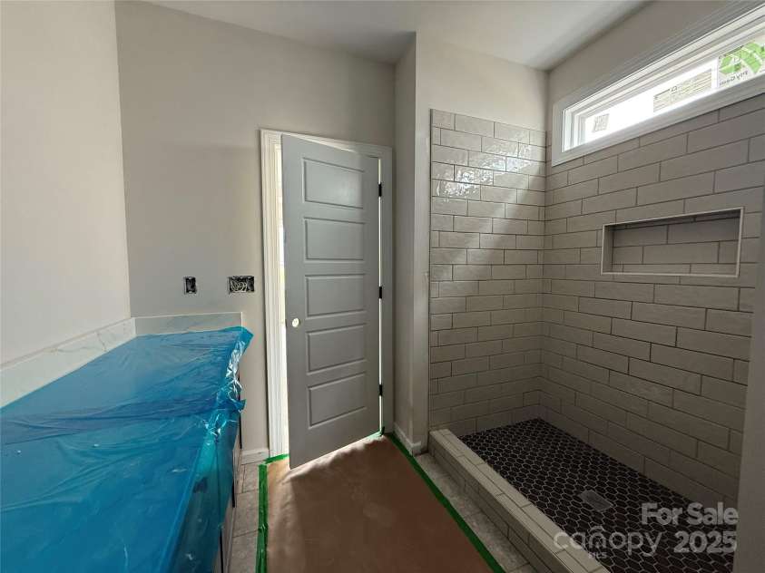 2210 Camber Drive, Gastonia, NC 28054.  MLS# CAR4223870, YatesRealty ID 13569. Premier Bath