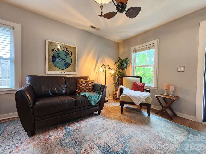 71 Fifth Avenue, Asheville, NC 28806.  MLS# CAR4290691, YatesRealty ID 13569. 