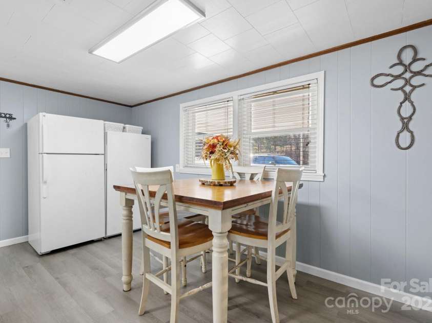 4196 Mountain View Circle, Lenoir, NC 28645.  MLS# CAR4227703, YatesRealty ID 1357. 