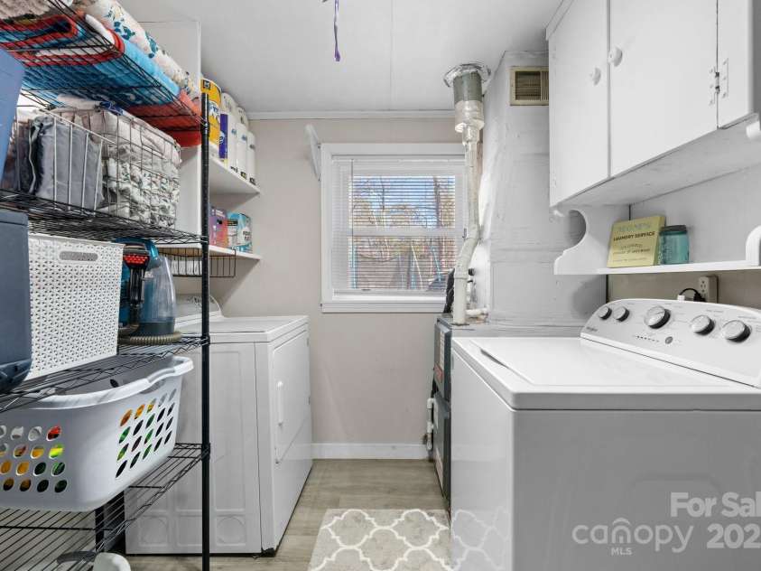 4196 Mountain View Circle, Lenoir, NC 28645.  MLS# CAR4227703, YatesRealty ID 1357. 