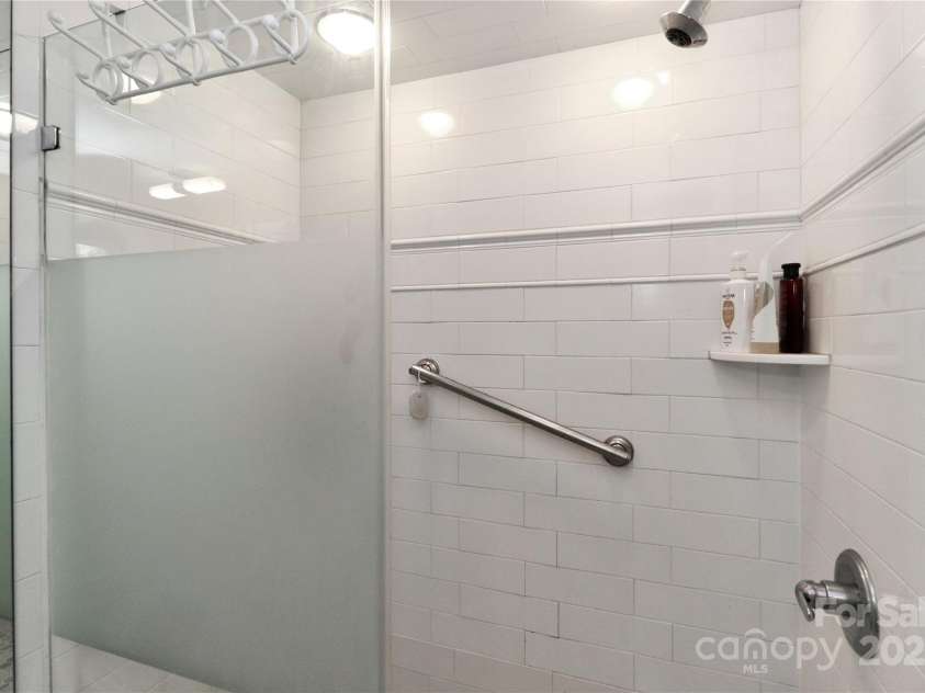 452 Main Street, Davidson, NC 28036.  MLS# CAR4233855, YatesRealty ID 13570. 