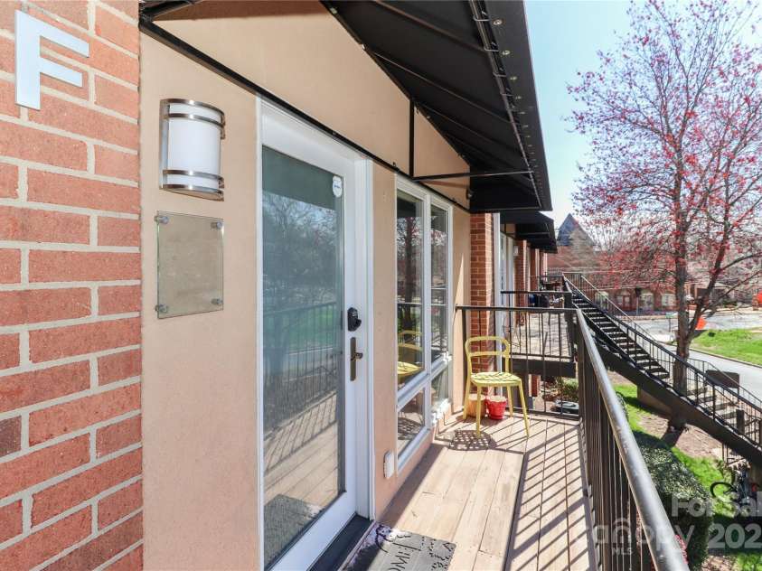 452 Main Street, Davidson, NC 28036.  MLS# CAR4233855, YatesRealty ID 13570. Front door