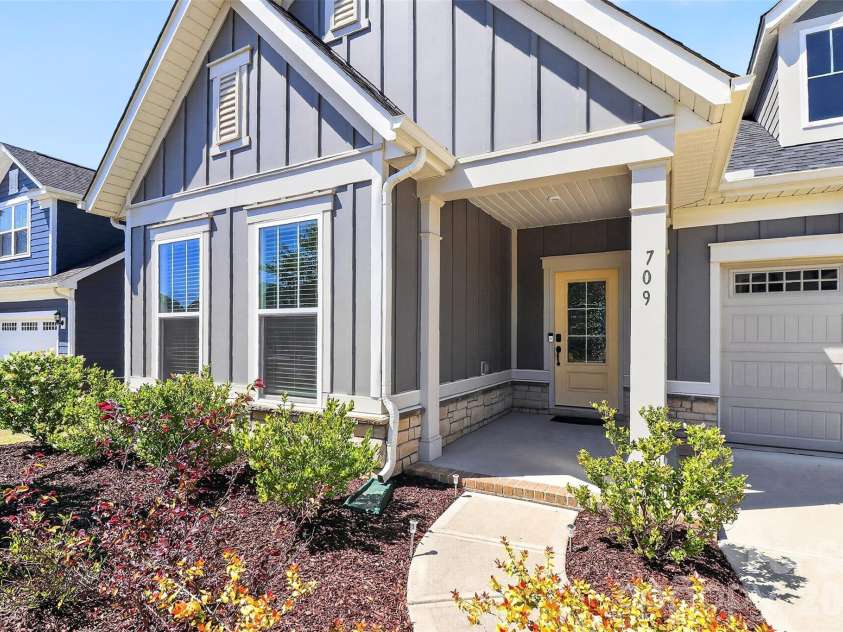 709 Hinterland Lane, Matthews, NC 28104.  MLS# CAR4358766, YatesRealty ID 13570. 