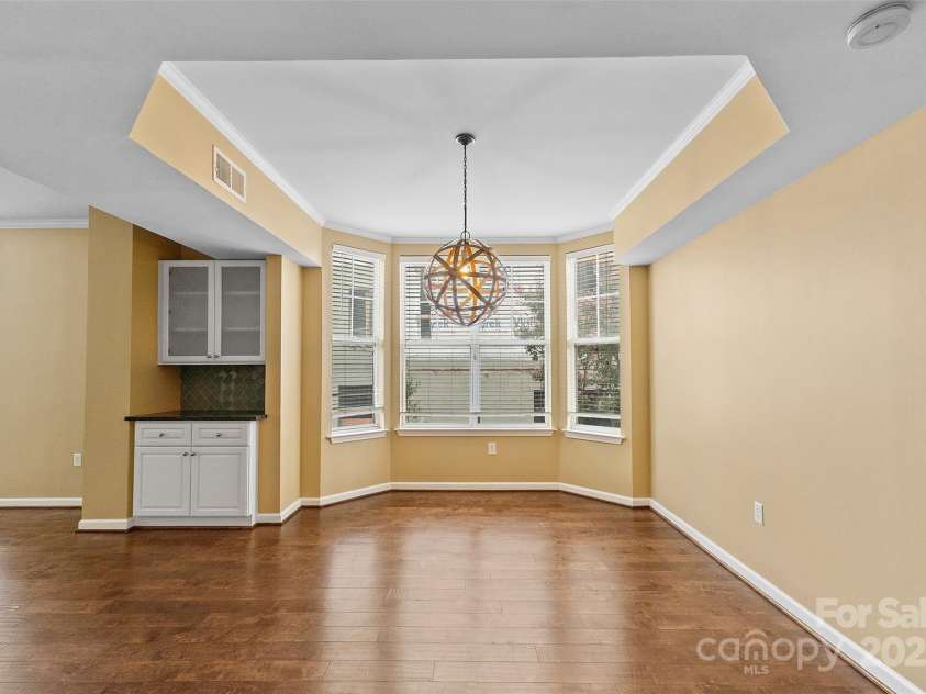 405 7th Street, Charlotte, NC 28202.  MLS# CAR4295582, YatesRealty ID 13571. 