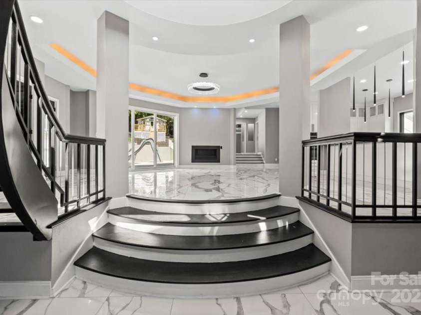 4129 Carnoustie Lane, Charlotte, NC 28210.  MLS# CAR4278123, YatesRealty ID 13572. 