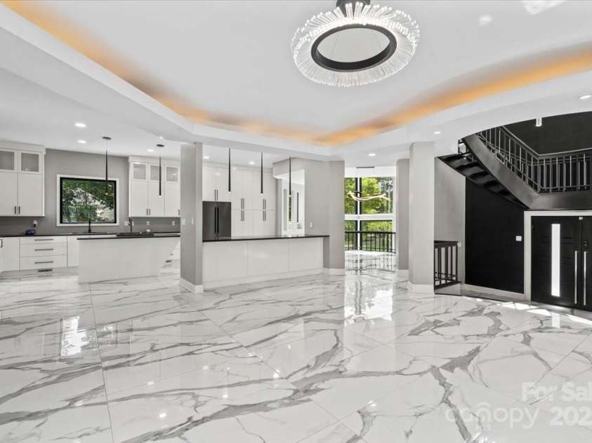 4129 Carnoustie Lane, Charlotte, NC 28210.  MLS# CAR4278123, YatesRealty ID 13572. 